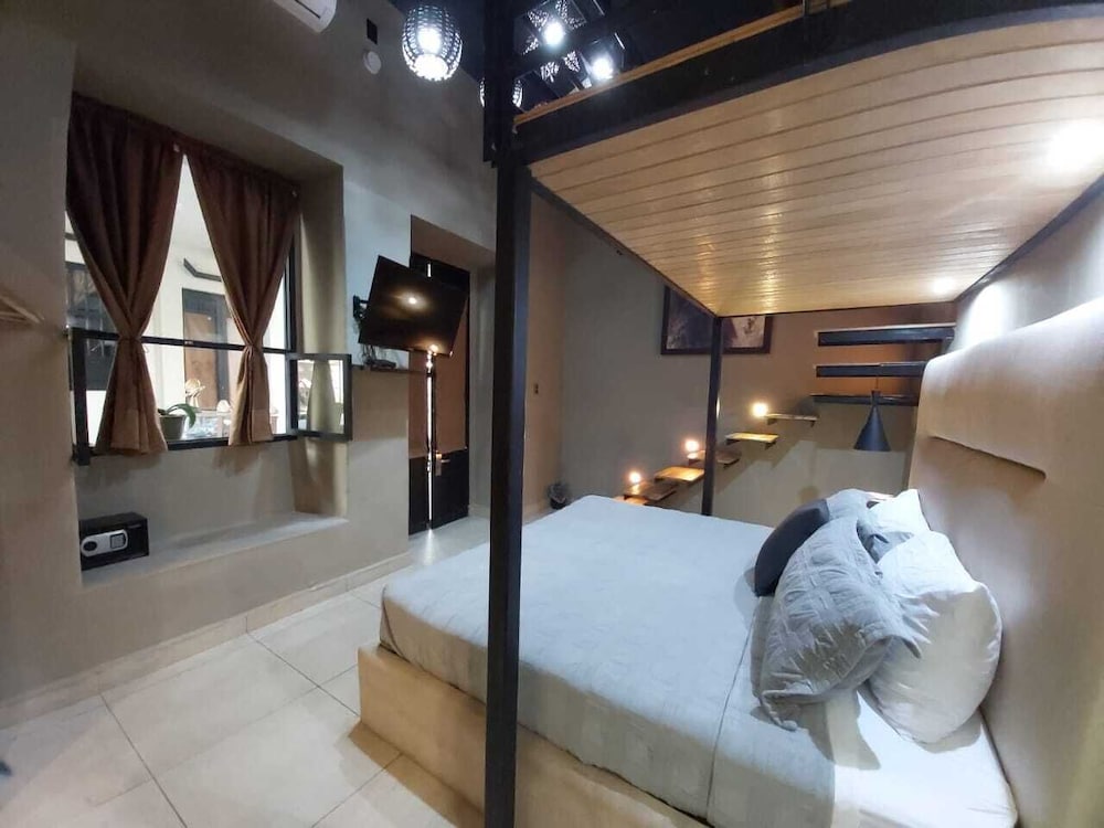 Design Suite, 1 Bedroom, Bathtub, Ground Floor