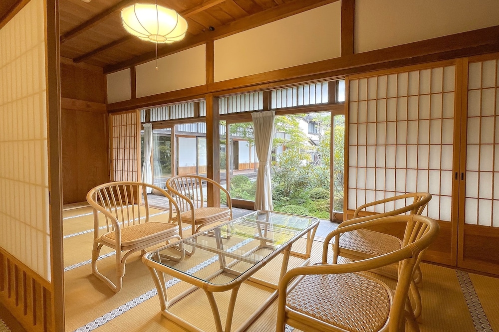 Family Room, Non Smoking, Shared Bathroom (1F) photo 3