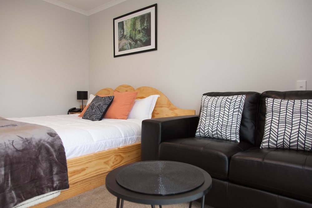 Premium Room, 1 King Bed photo 1