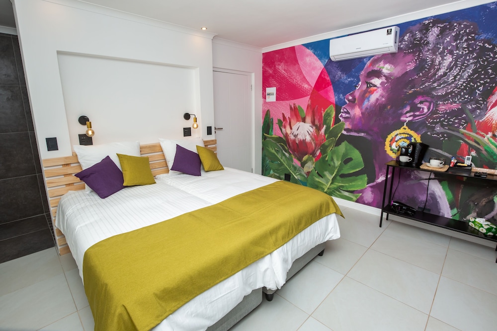 Standard Double Room 2 = Umlilo = double room with double bed photo 1