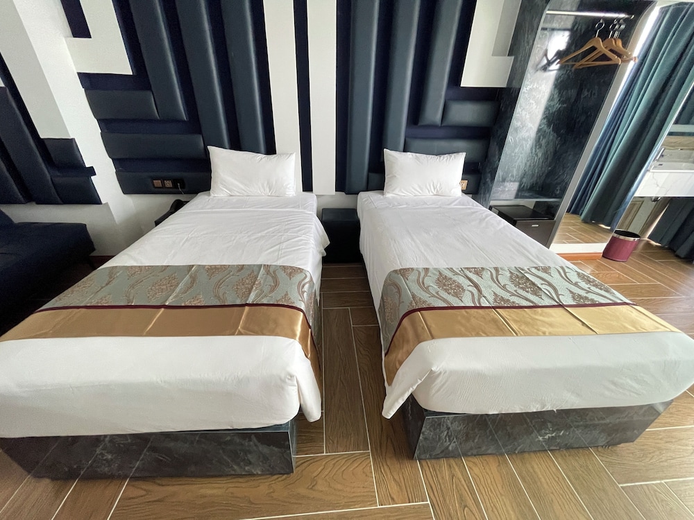 Deluxe Double or Twin Room, City View