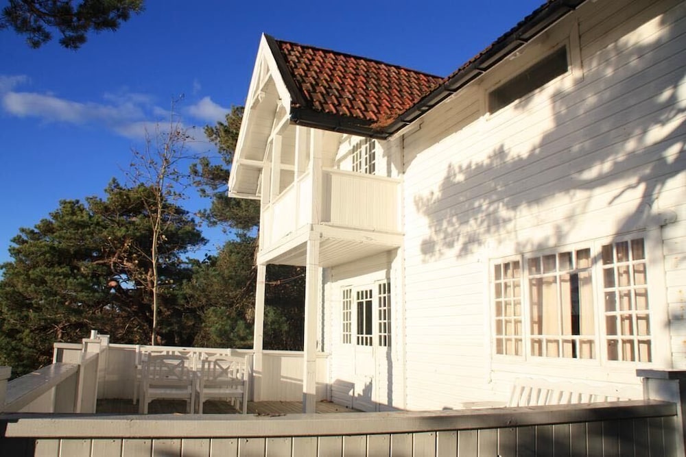 Basic Cabin, Balcony, Sea View photo 1