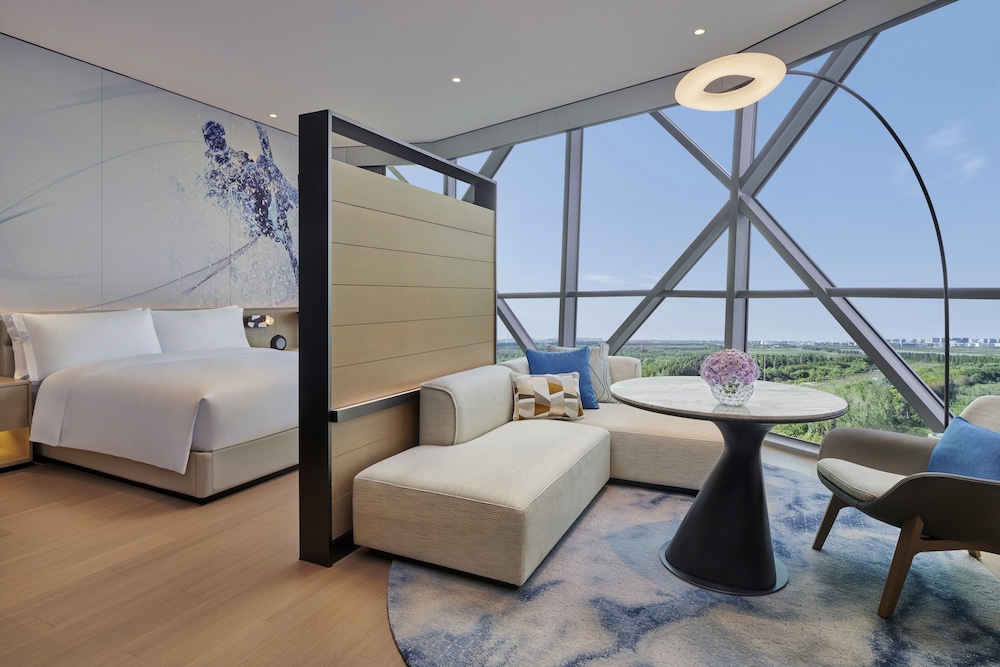 Junior Suite, 1 King Bed