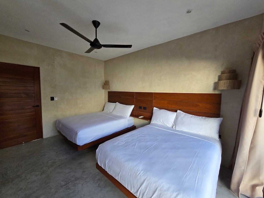 Deluxe Double Room, 2 Queen Beds, Balcony, Pool View