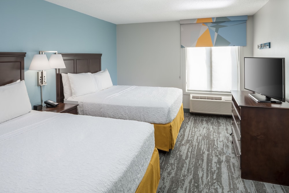 Room, 2 Queen Beds, Non Smoking - Photo 2