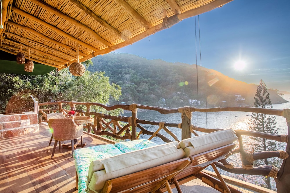 New Tower-bird Love Nest Ocean View