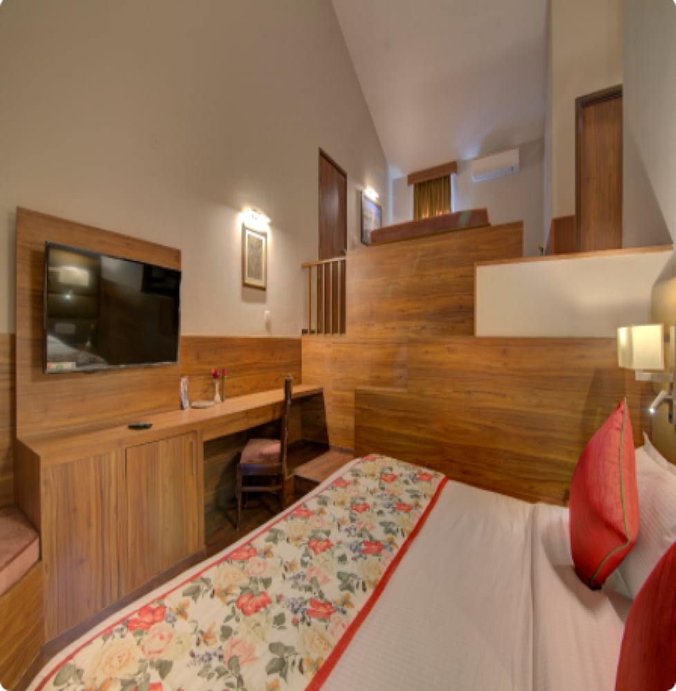 Royal Room photo 3