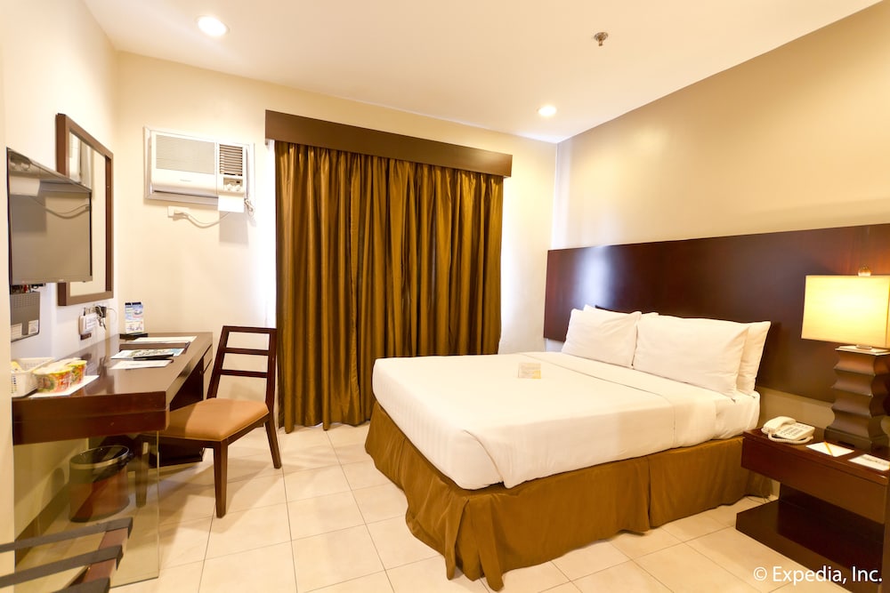 Superior Suite - Photo 8