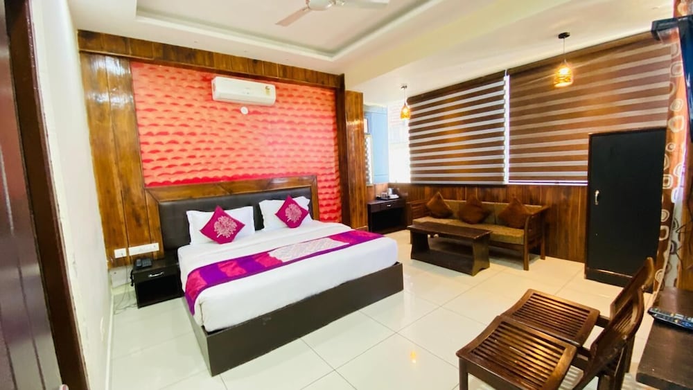 Super Deluxe Room