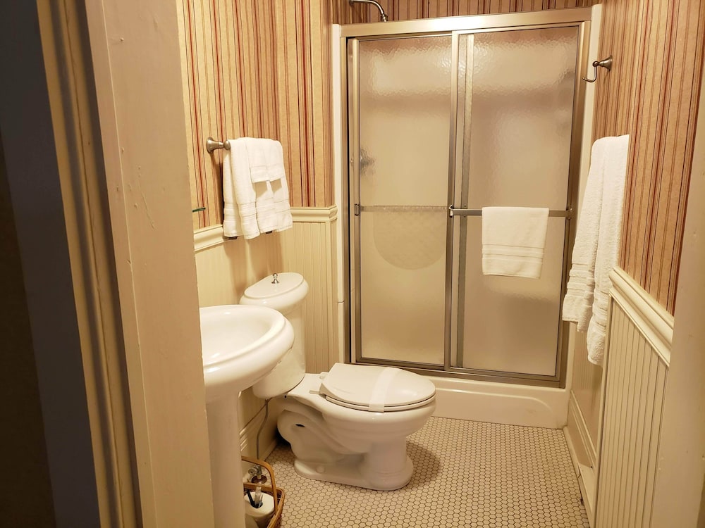 The Copper Beech Suite photo 3