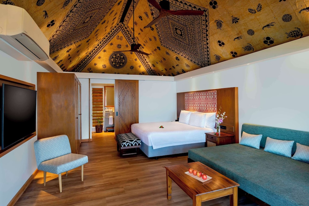 Room, 1 King Bed with Sofa bed, Beachfront (Bure) - Photo 1
