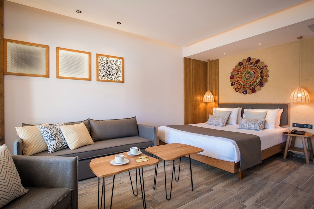 Family Suite, 2 Bedrooms, 2 Bathrooms - Photo 1