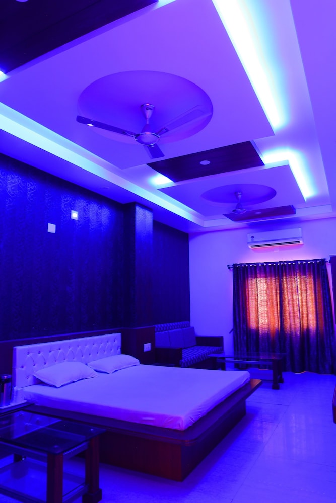 Luxury Triple Room photo 3