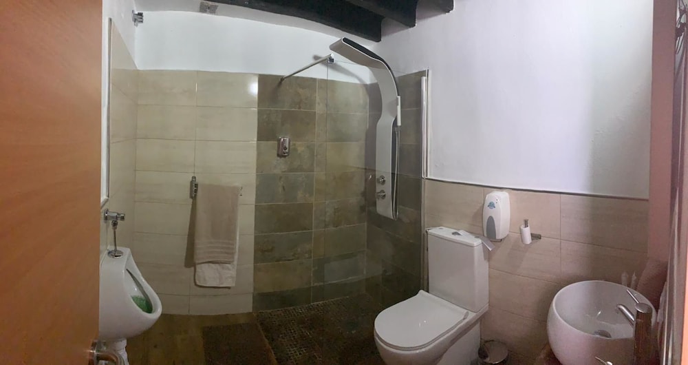 Exclusive Room - Photo 12