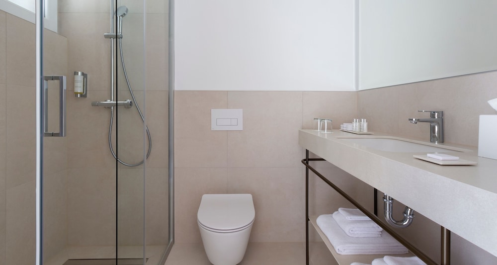 Double Room Single Use - Photo 4