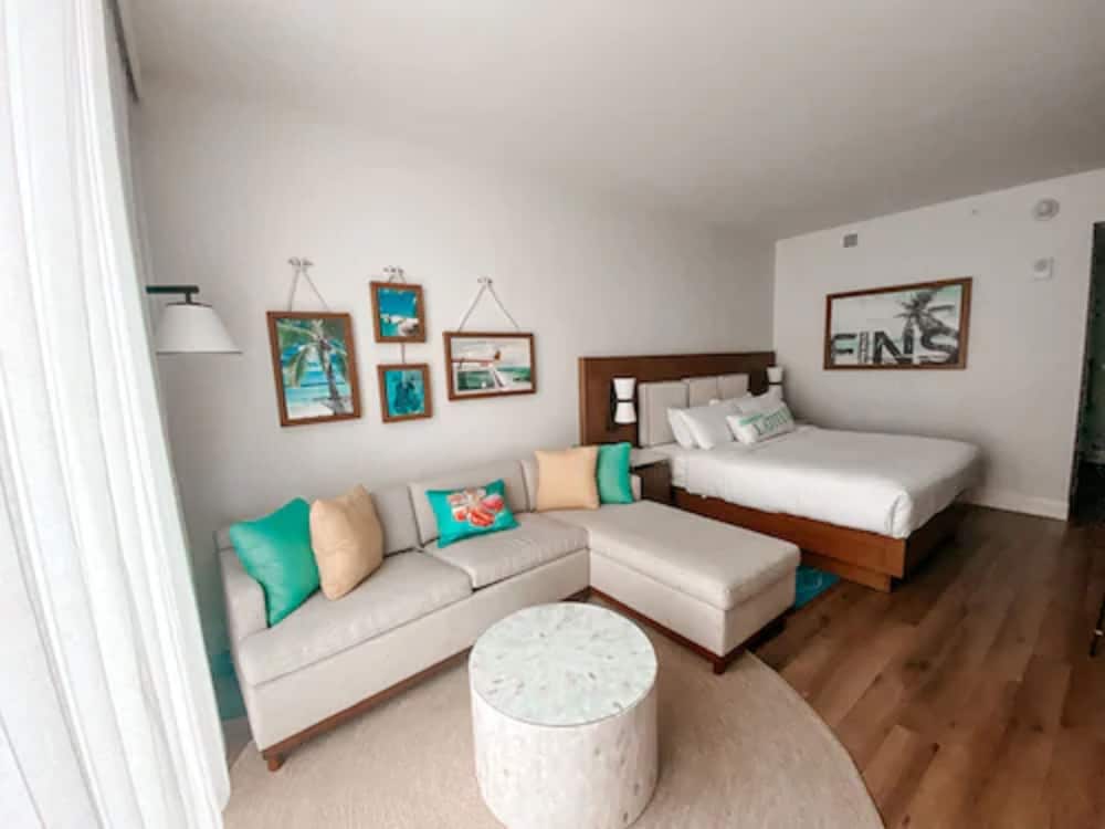 Standard Room, Multiple Beds, Accessible (Mobility/Hearing, roll-in shower) photo 2