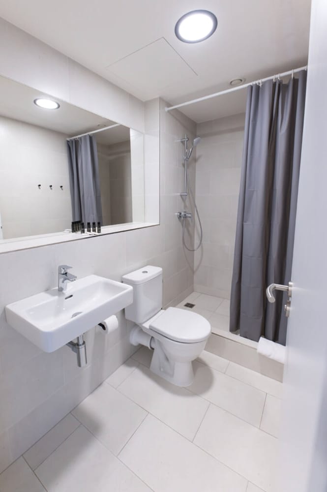 Triple Room - Photo 6