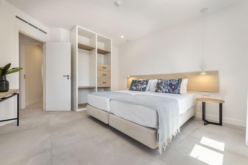 Family Apartment, 2 Bedrooms - Photo 5
