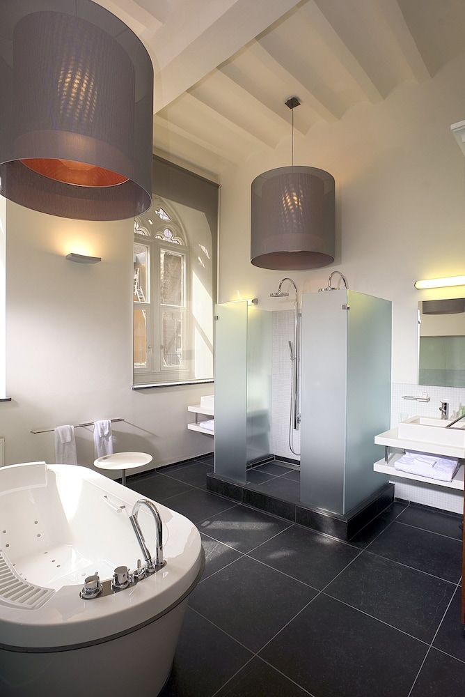 Junior Suite - Photo 13
