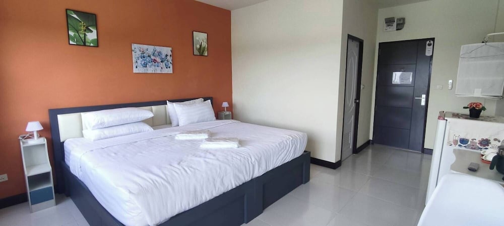 Standard Room, 1 King Bed