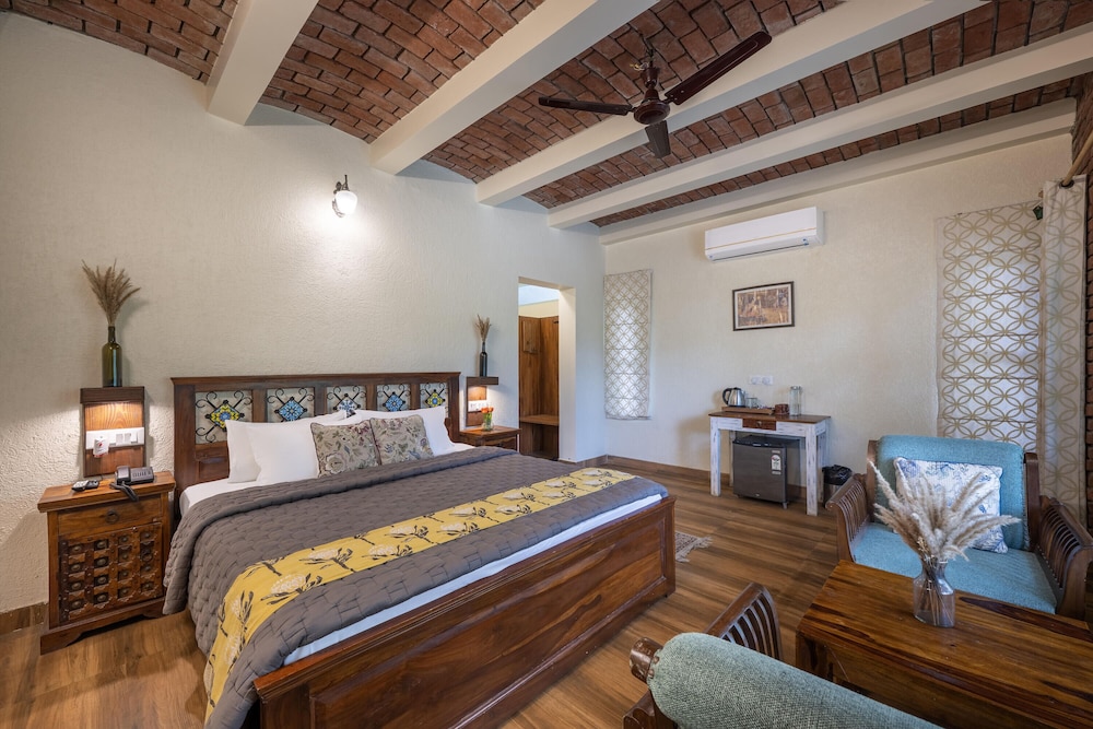 Superior Room, Balcony, Lake View
