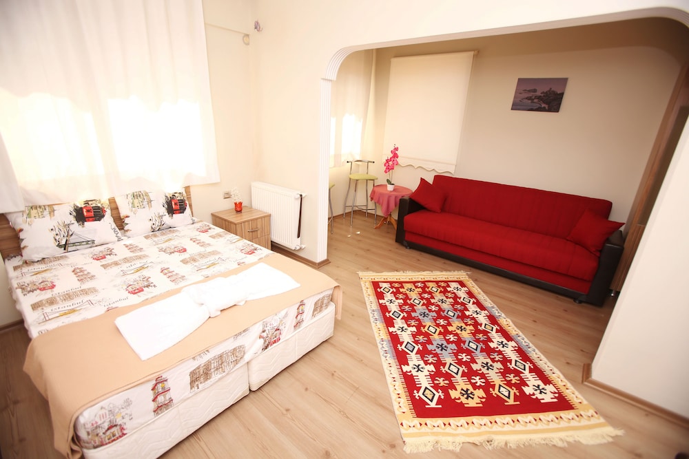 Family Apartment photo 2