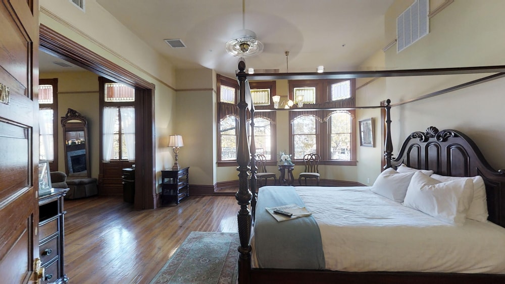 Classic Suite, Private Bathroom ( Suite - 201) photo 1