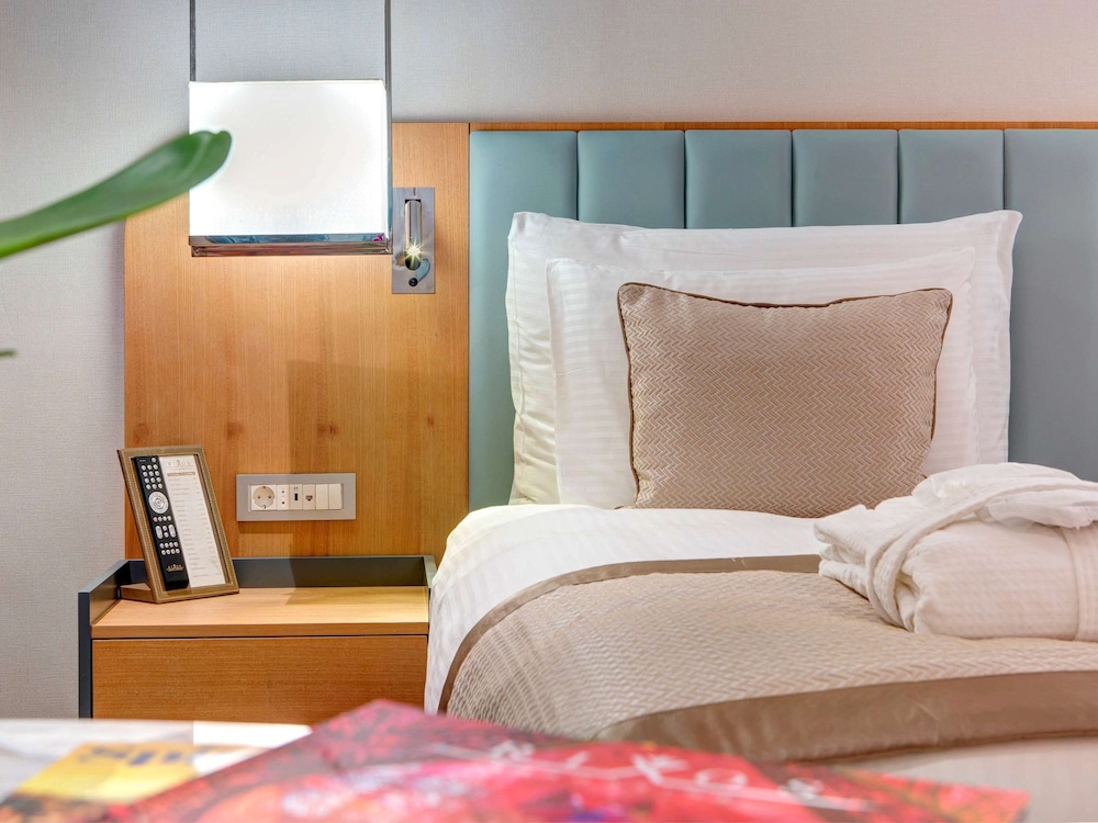 Standard Twin Room, 2 Twin Beds thumbnail 6