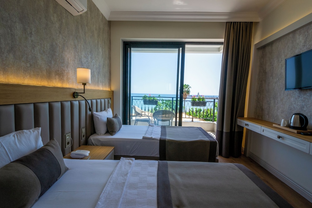 Twin Room, 2 Twin Beds, Non Smoking, Sea View photo 1