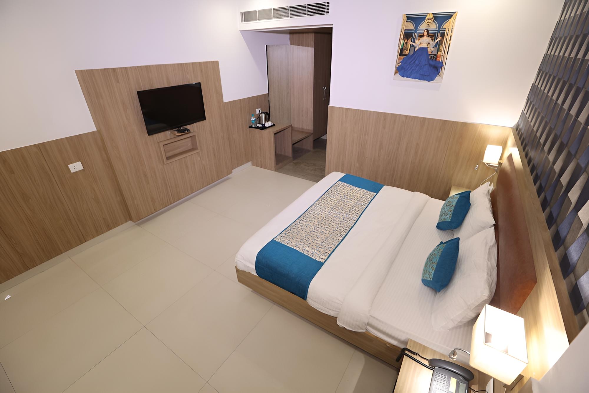 Deluxe Room - Photo 4
