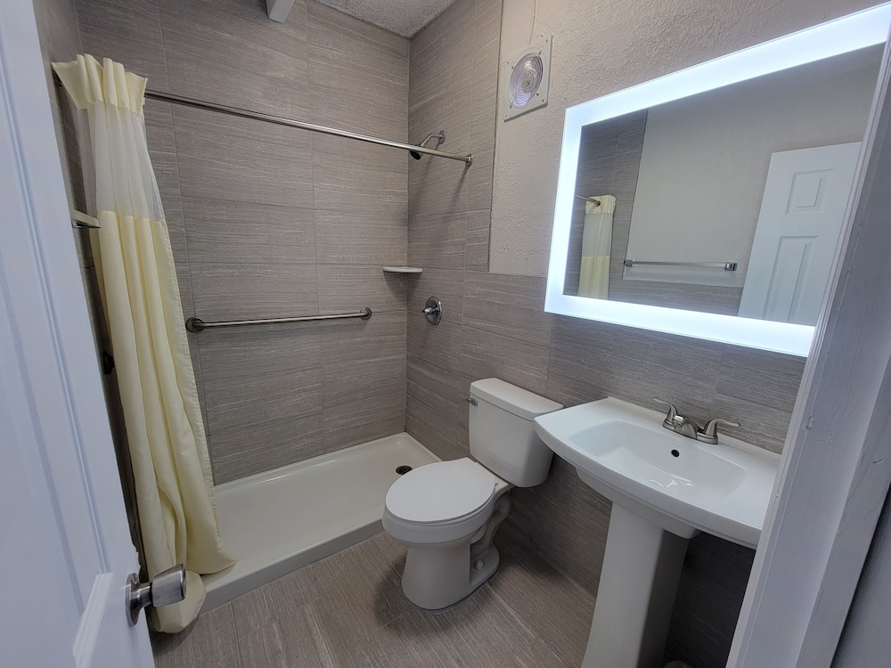 Double Room, 2 Double Beds photo 3