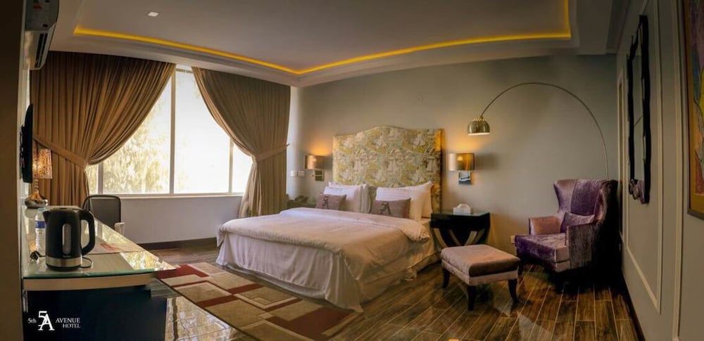Executive Room photo 1
