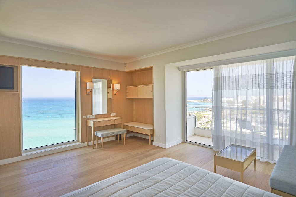 Panoramic Suite, Sea View photo 1