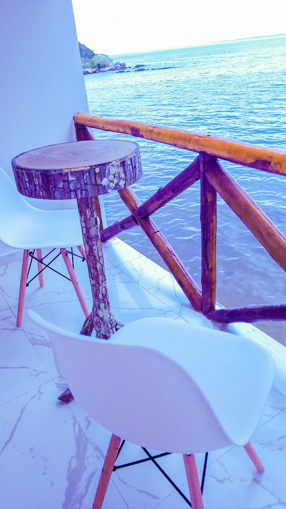 Deluxe Studio, 1 Bedroom, Air conditioning, Beach View photo 1