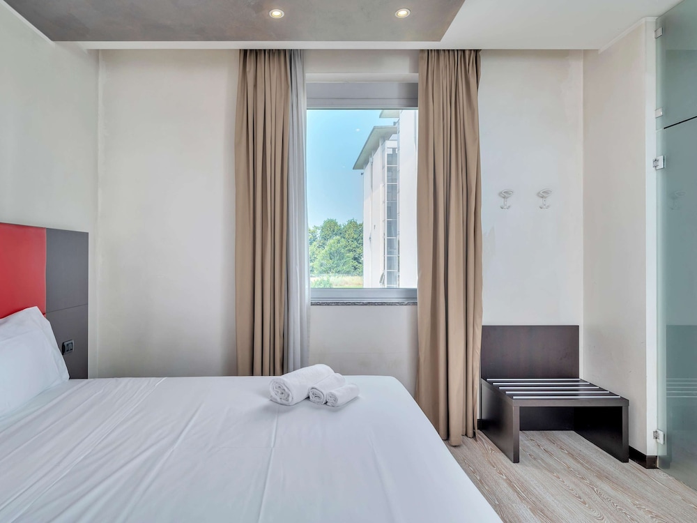 Standard Double Room, Accessible