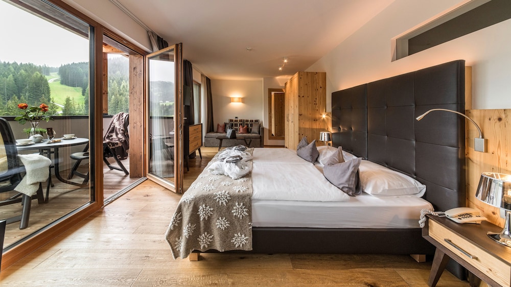 Panoramic Quadruple Room photo 2