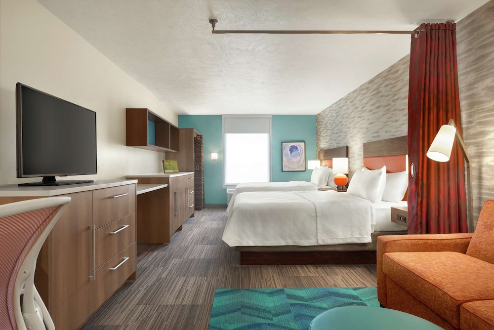 Studio, 2 Queen Beds, Accessible, Bathtub
