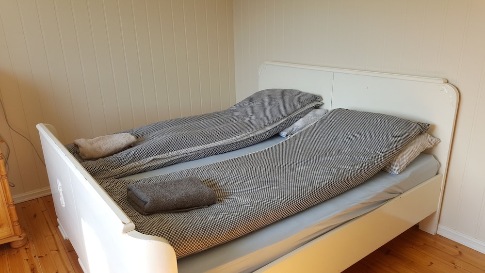 Standard Room, 1 King Bed photo 1