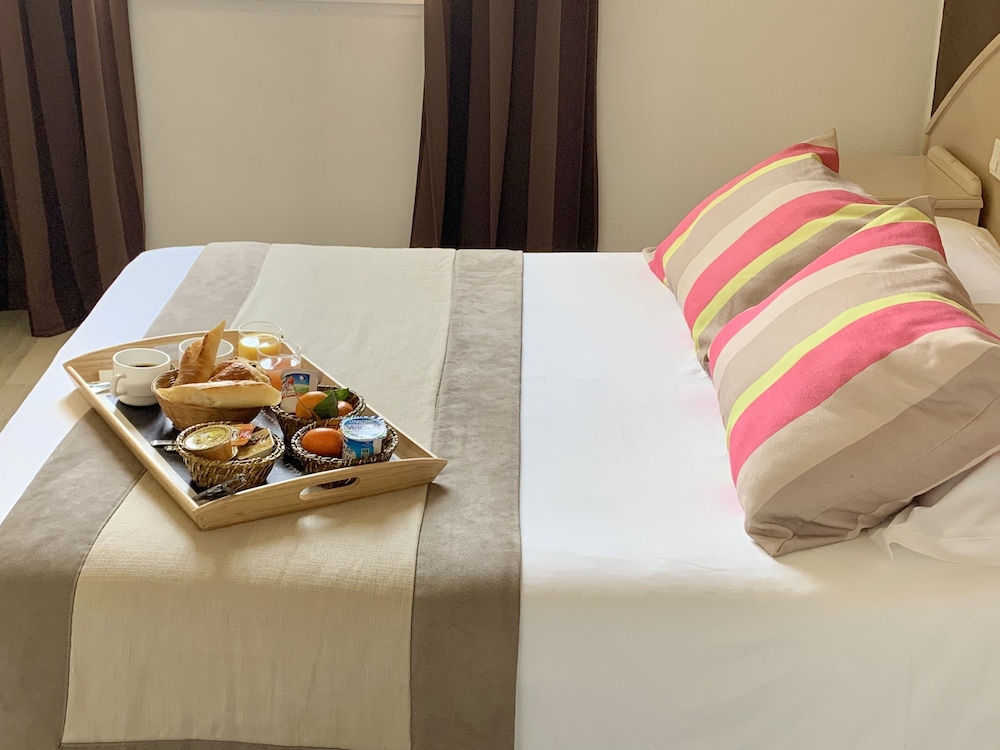 Standard Double Room - Photo 1