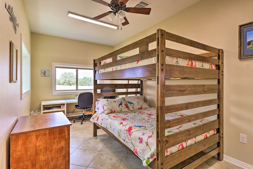 House (2 Bedrooms) photo 1