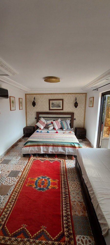Standard Room - Photo 9