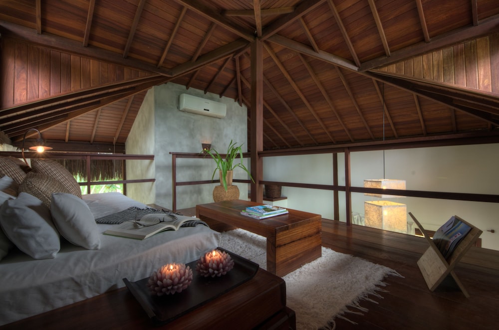 Deluxe Bungalow, Jetted Tub, Ocean View photo 3