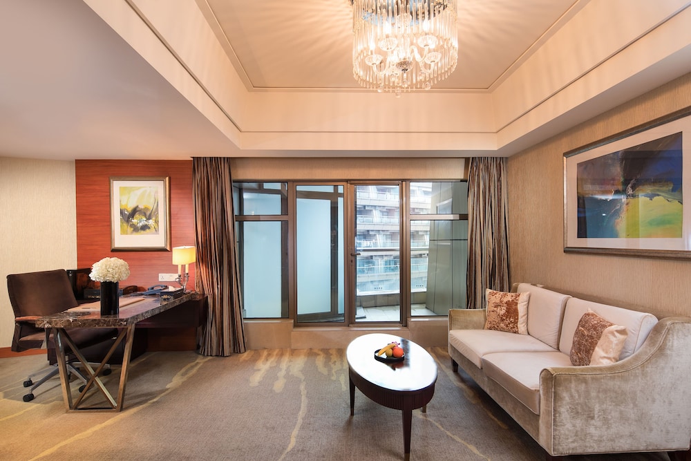 Business Suite, 1 King Bed, Non Smoking - Photo 5