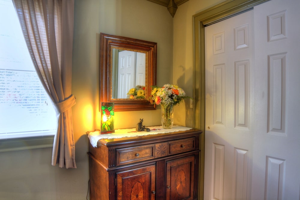 Room, Private Bathroom (Sage Room) photo 1