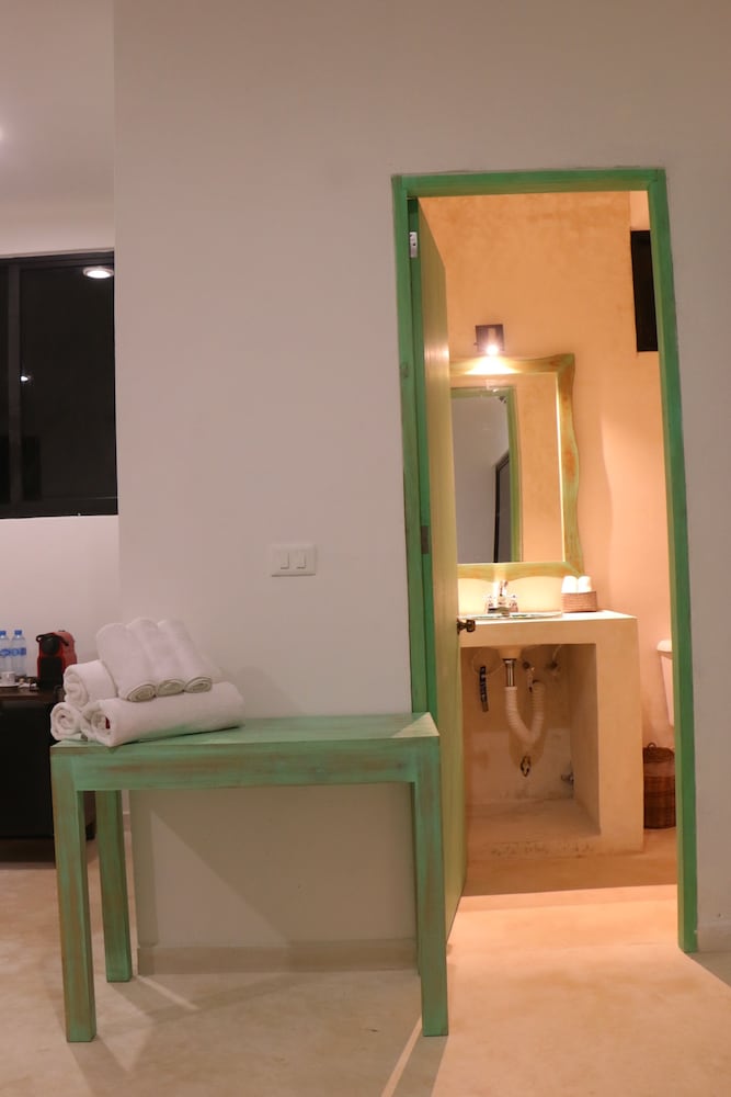 Basic Quadruple Room, Private Bathroom - Photo 26