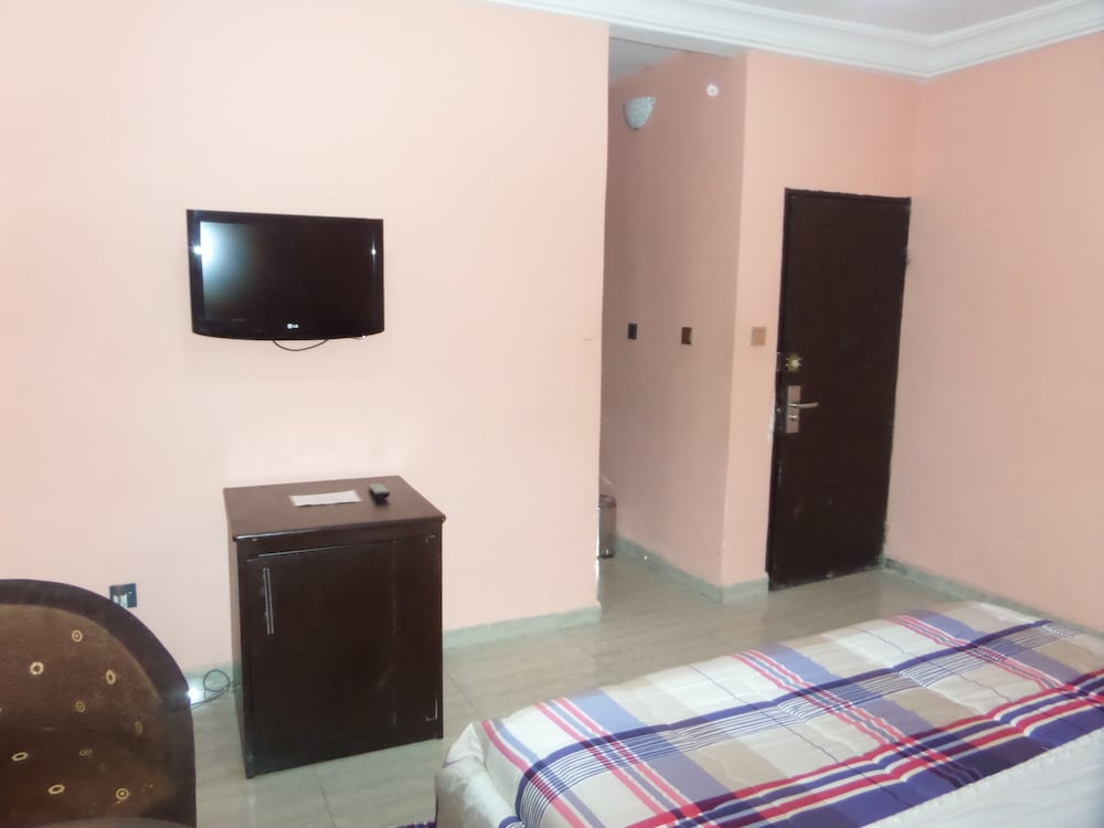 Alcove Room