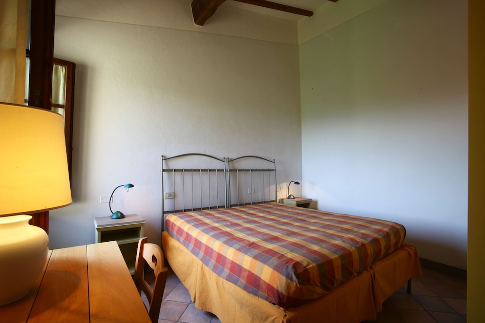 Deluxe Apartment, 2 Bedrooms, Vineyard View, Tower photo 3