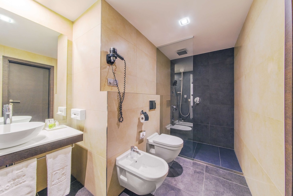 Superior Room - Photo 13