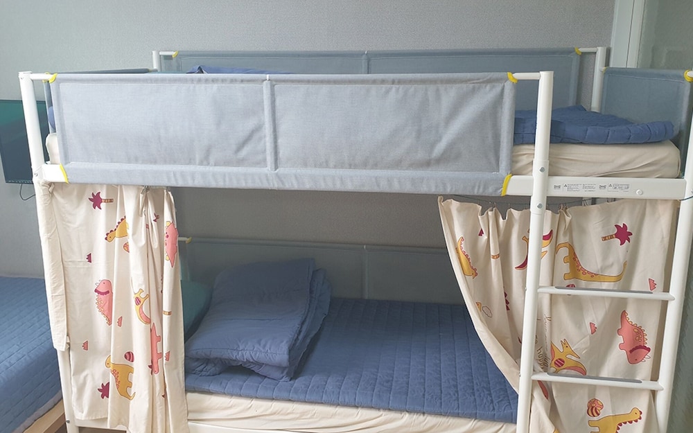 Room (Bunker Bed Room)