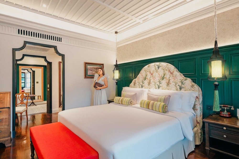 Romantic Corner Suite photo 3